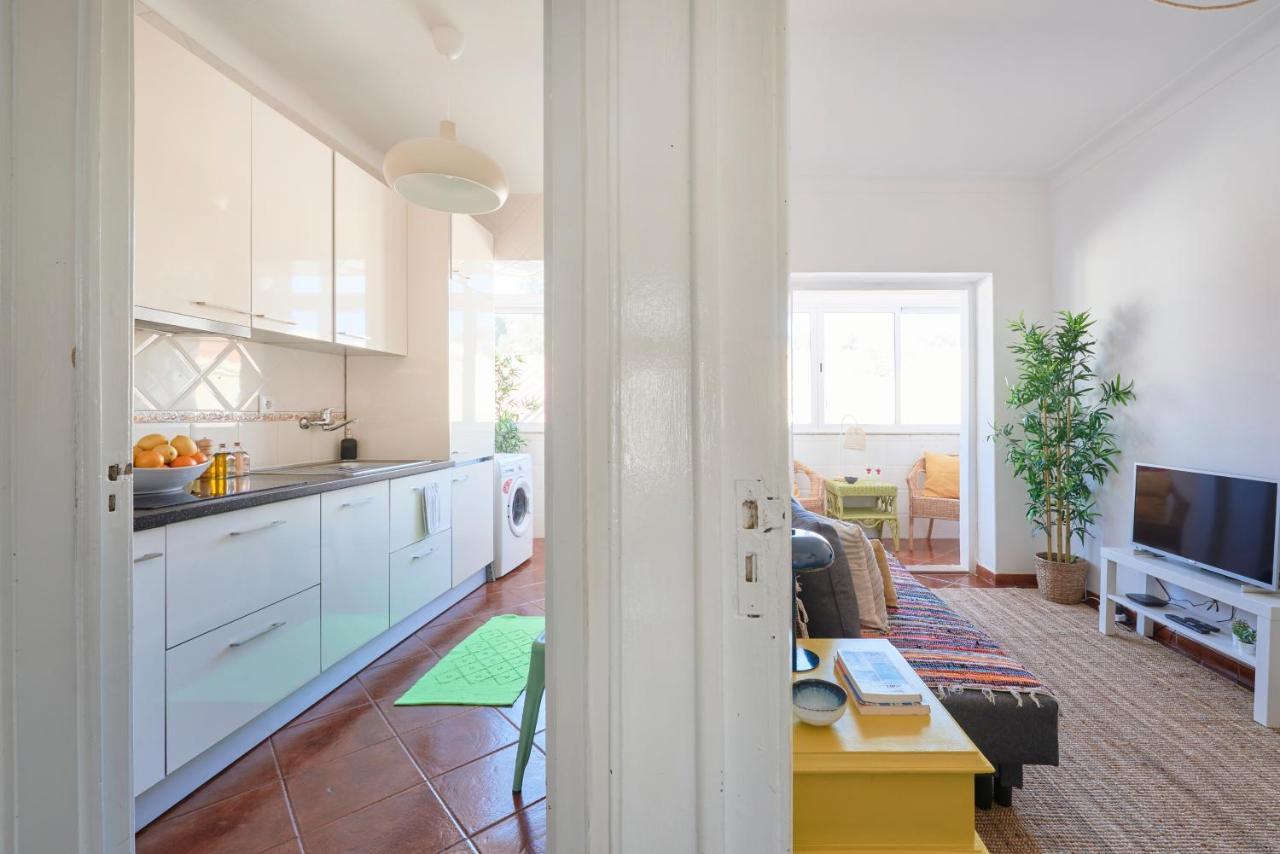 Central & Sunny 2Br Apt Near Beach, By Timecooler Setubal Exterior photo