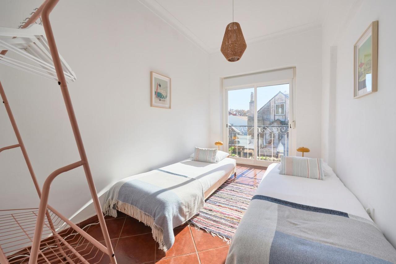 Central & Sunny 2Br Apt Near Beach, By Timecooler Setubal Exterior photo